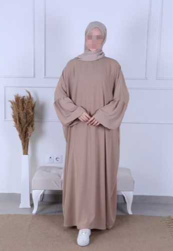 Abaya Naila